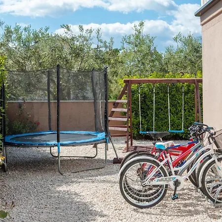 3 Bedroom Cozy In Vakantiehuis