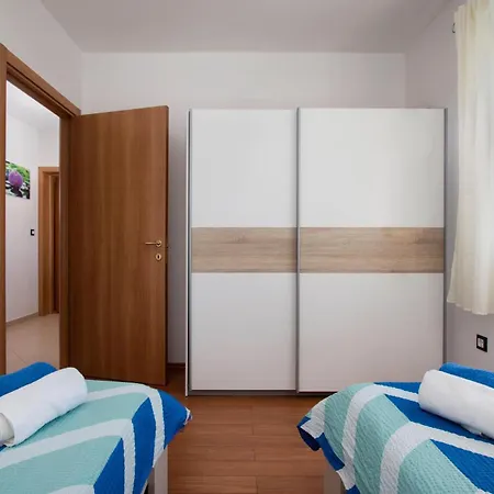 3 Bedroom Cozy In Holiday home *