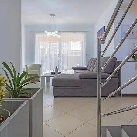 Holiday home 3 Bedroom Cozy In