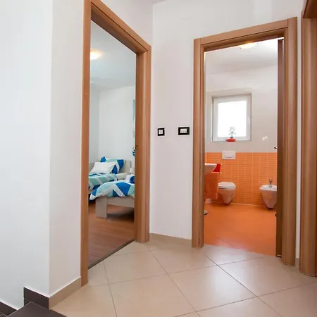 Holiday home 3 Bedroom Cozy In *