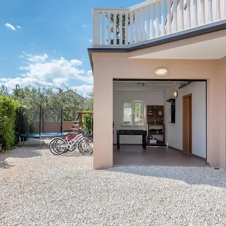 3 Bedroom Cozy In